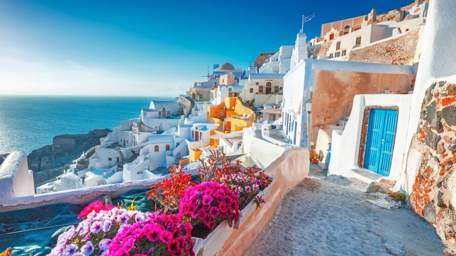1-Day Boat Trip: Santorini Volcano, Thirassia & Oia Sunset - Key things you’ll notice right away