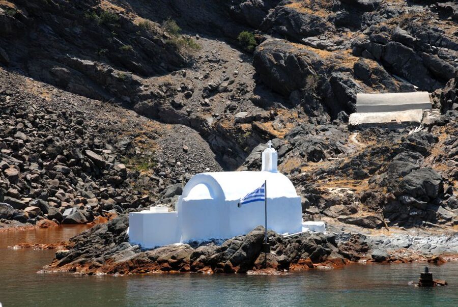 1-Day Boat Trip: Santorini Volcano, Thirassia & Oia Sunset - Palea Kameni hot springs swim: green water, sulfur smell, and rinse strategy