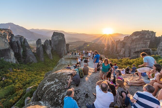 2-Day Delphi and Meteora Tour from Athens - Leonidas at Thermopylae and the Icon Factory Stop