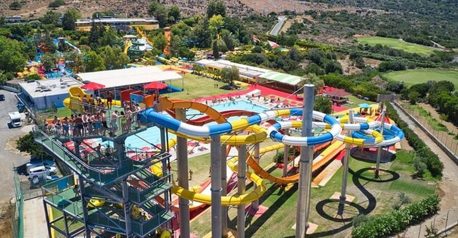 Acqua Plus Water Park Admission with Optional Transfer - What the park experience feels like once you enter