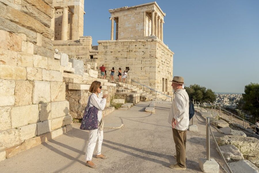 Acropolis & Acropolis Museum PRIVATE Expert led Guided Tour - Why this private expert-led format works at the Acropolis