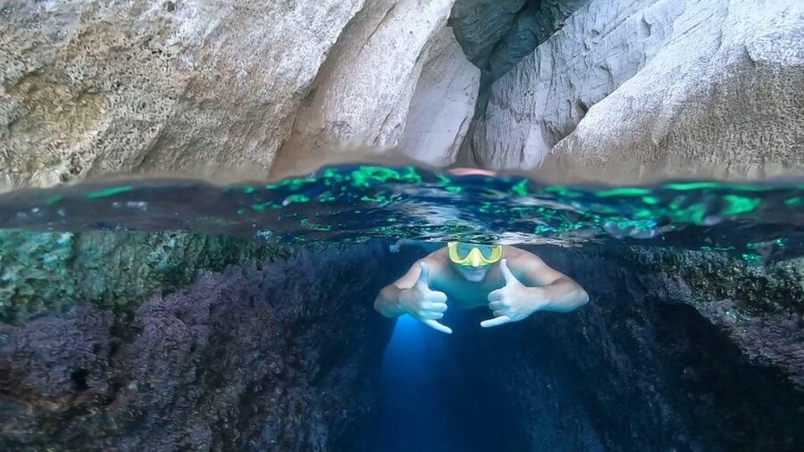 Adamantas: Full-Day Milos & Poliegos Boat Tour with Meals - Poliegos and Gerakas Beach: sand and turquoise water in the same stop