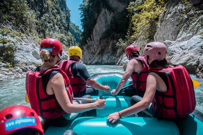 Arachthos white water river Rafting: Plaka's Bridge- Tzari - Class II to III Rapids on the Arachthos: What the River Is Like