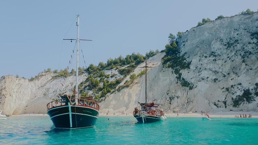 Argostoli: Full-Day Boat Trip with Lunch & Wine - From Argostoli harbor to the first swim stop