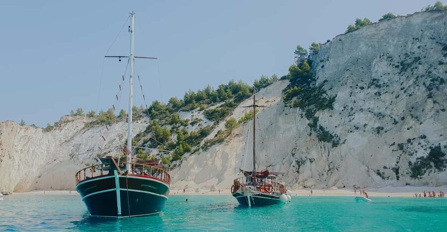Argostoli: Full-Day Boat Trip with Lunch & Wine - Vardiani Islands: exploration plus the best part of the day, lunch