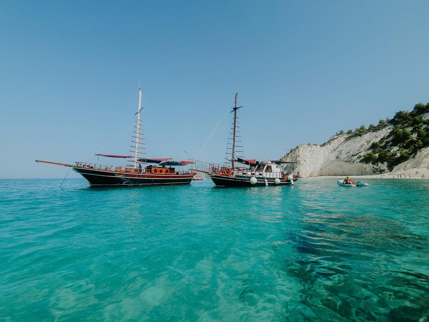 Argostoli: Full-Day Boat Trip with Lunch & Wine - The open bar setup: what’s included, and what’s extra