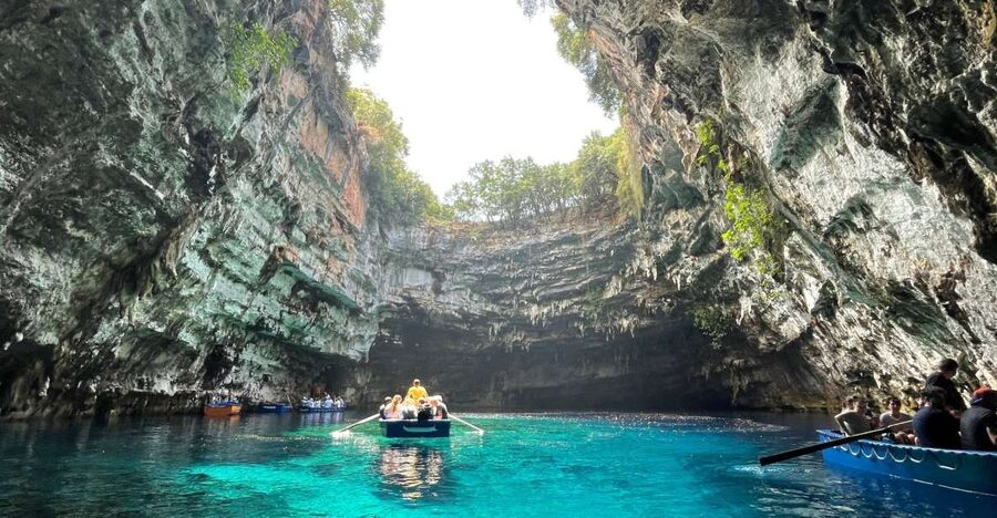 Argostoli: Melissani Lake, Drogarati Cave, and Myrtos Beach - Quick hits before you go