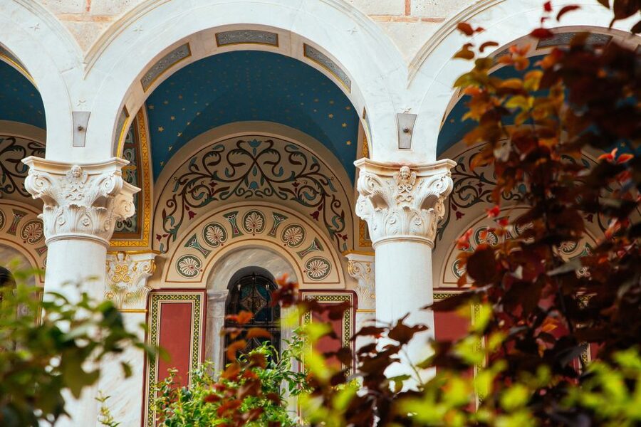 Athens: 2.5-Hour Private City Tour Off the Beaten Track - Architectural gems and lookout moments, the stuff between the obvious stops