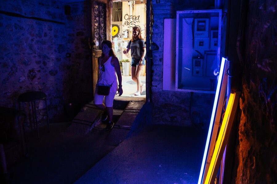 Athens: 2.5-Hour Private City Tour Off the Beaten Track - Koulouri snack and the practical pace of a 2.5-hour walk