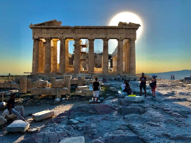 Athens: Acropolis Guided Tour in Spanish-Option Tickets - Erechtheion and the Porch of the Caryatids, The Human Touch