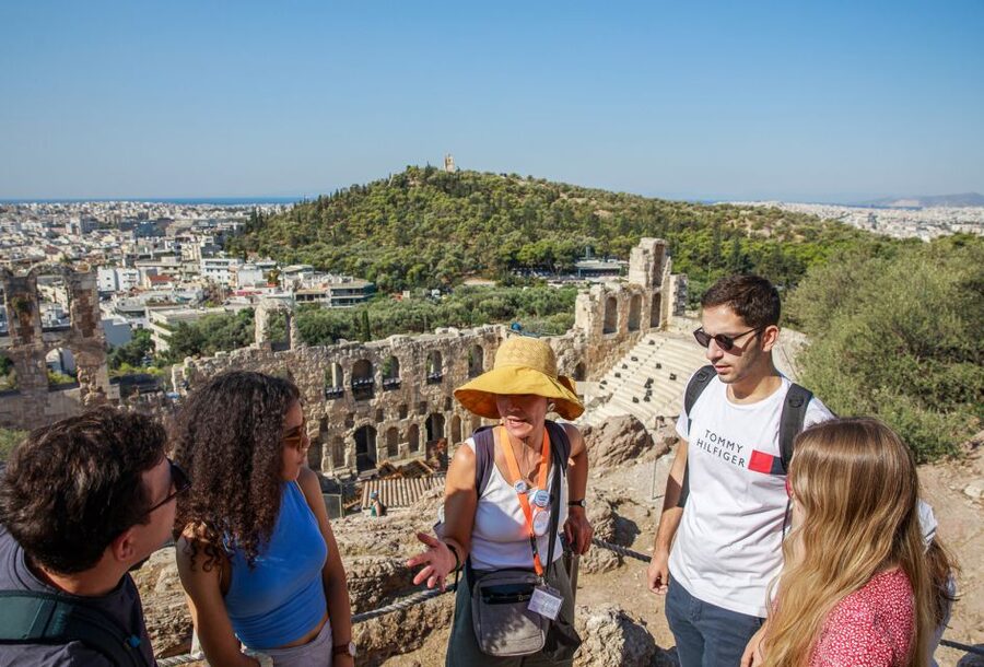 Athens, Acropolis & Museum Tour without Tickets - Plaka to Dionyssiou Areopagitou: The Best Build-Up to the Acropolis
