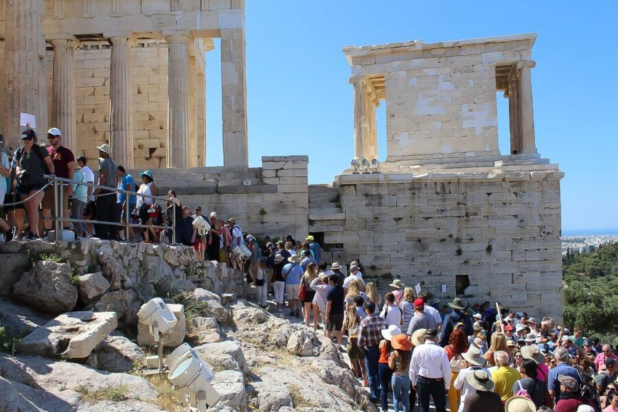 Athens: Acropolis Ticket with Multilingual Audio Guide - The offline audio tours: what you get and how to avoid tech trouble