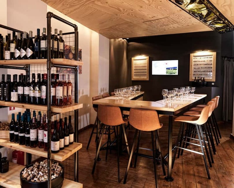 Athens: Acropolis Wine Tasting with Cheese and Olives - Wine Lessons in the Shadow of the Acropolis