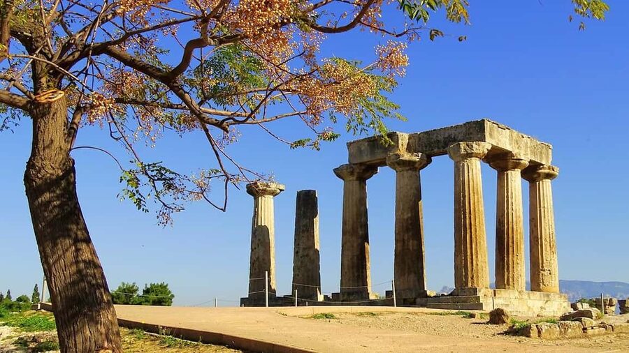 Athens: Corinth Canal, Mycenae & Nafplio Premium Guided Tour - The Treasure of Atreus (Tholos Tomb): architecture you can feel