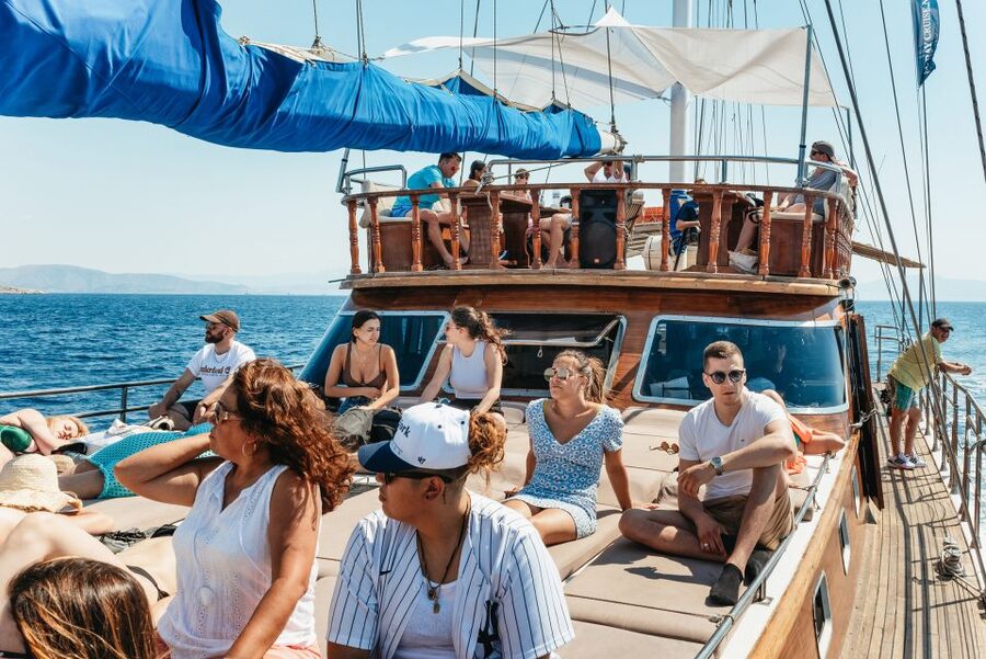 Athens: Cruise to Agistri, Moni & Aegina with Lunch & Drinks - The timing behind the scenes: why 10 hours can feel like more