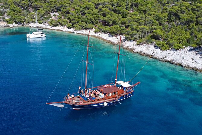Athens Day Cruise: 3 Islands Tour in the Saronic Gulf with Lunch - Comfort, Shade, and Personal Items: What to Watch