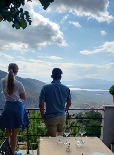 Athens: Delphi, Corycian Cave, and 300 Battlefield Day Trip - The Corycian Cave detour: off-road at altitude and an oracle story from 4000 BC