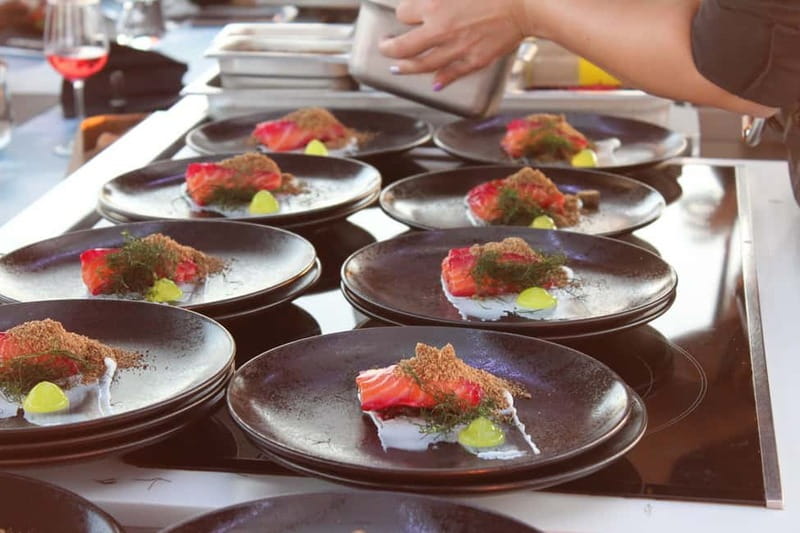 Athens: Dinner in the Sky Experience - The Rotating Table: How to Get the Best Views and Photos