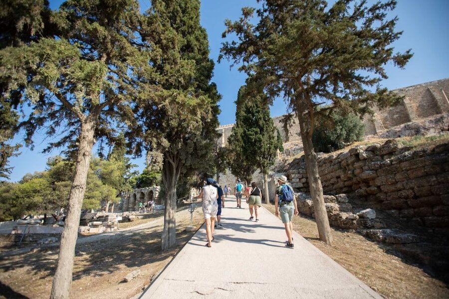 Athens: Early Morning Guided Tour to Acropolis and Museum - Inside the Acropolis Museum: natural light, original works, and what to look for