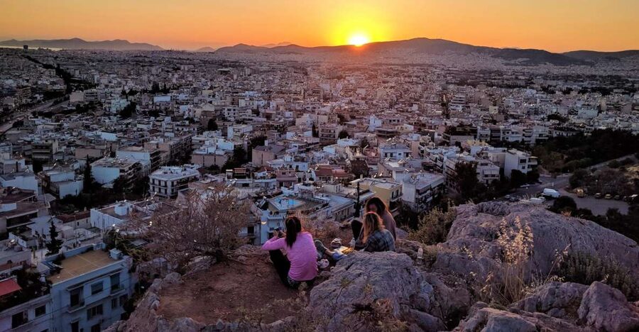 Athens: Guided Mythological Walking Tour - Syntagma Square to Mitropoleos: when politics and myth share the same streets