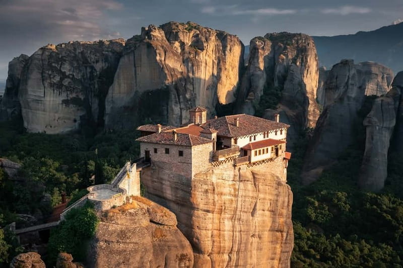Athens: Guided Tour to Meteora Monasteries & Hermit Caves - Why Meteora Monasteries Feel Like a Cliffside World