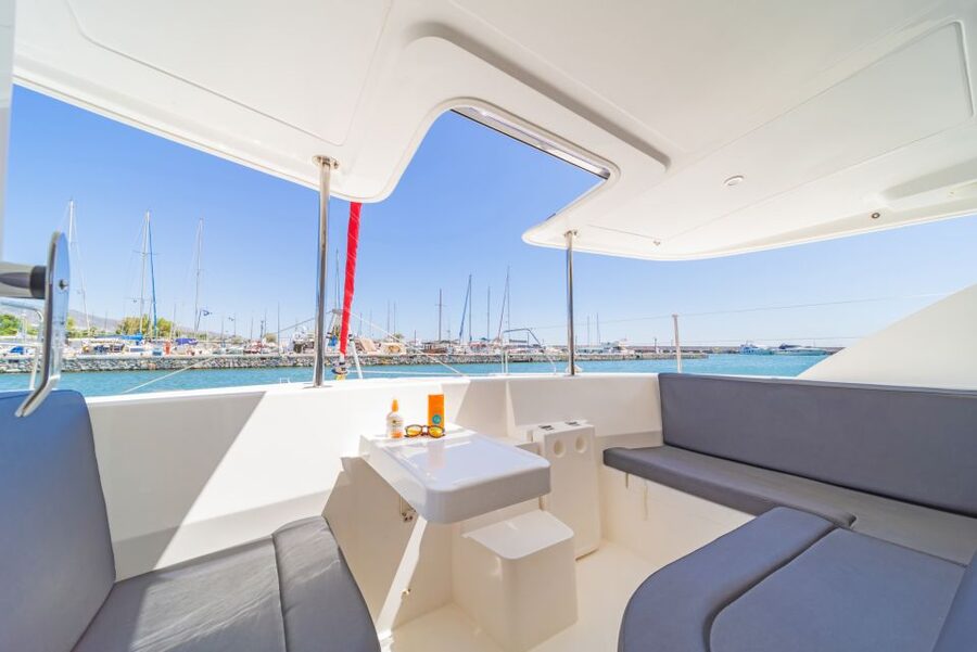 Athens: Half-Day Morning Catamaran Cruise with Meal & Drinks - Who this half-day Athens catamaran suits best
