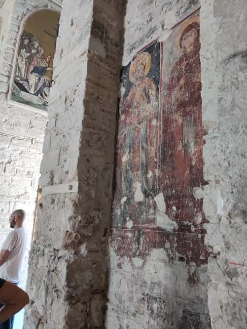Athens: Letters To Corinthians Apostle Paul Biblical Tour - Acrocorinth’s gates and panoramas: where the route feels dramatic