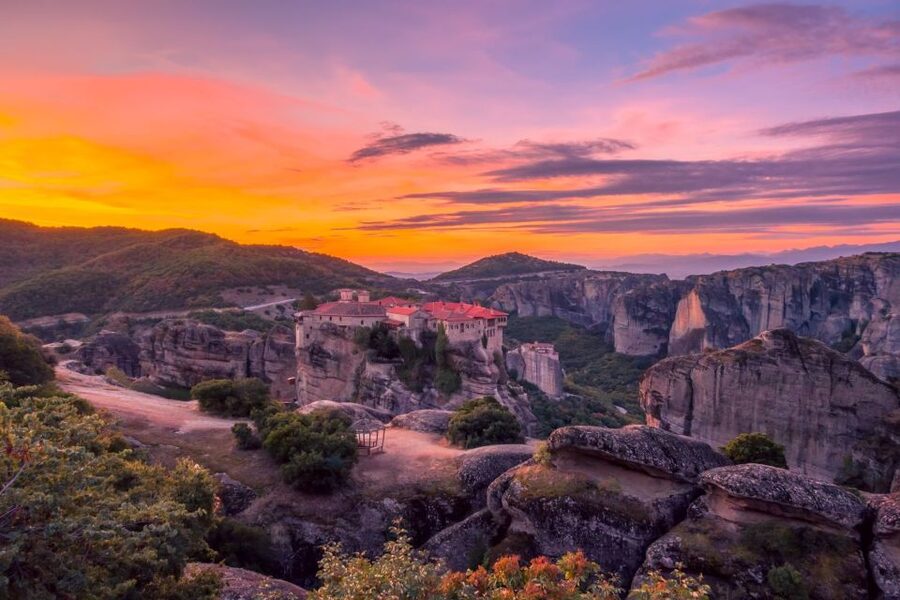 Athens: Meteora 2-Day Trip with Hotel, Sunset & Morning tour - Price and value: why $141 can feel fair, even with entry fees extra