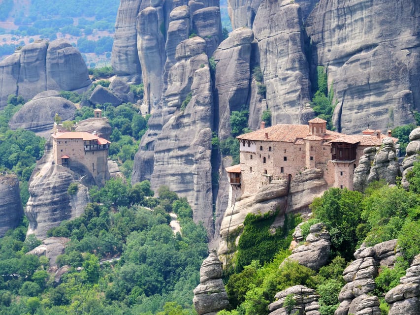 Athens: Meteora Day Trip with Central Pickup & Audio Guide - The 4-Hour Coach Ride: When to Rest and When to Photograph