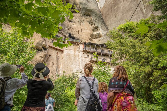 Athens: Meteora Monasteries, Caves & Coastal Stopovers with Lunch - Outside Views That Still Matter: Great Meteoro and Friends