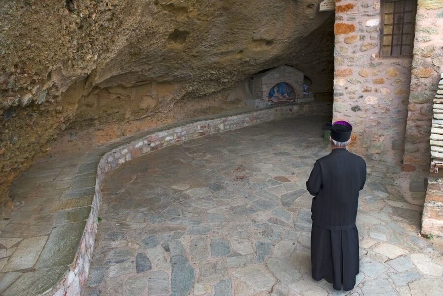 Athens: Meteora Monasteries, Hermit Caves & Seaside Escapes - Panoramic photo stops and seeing all the monasteries at once