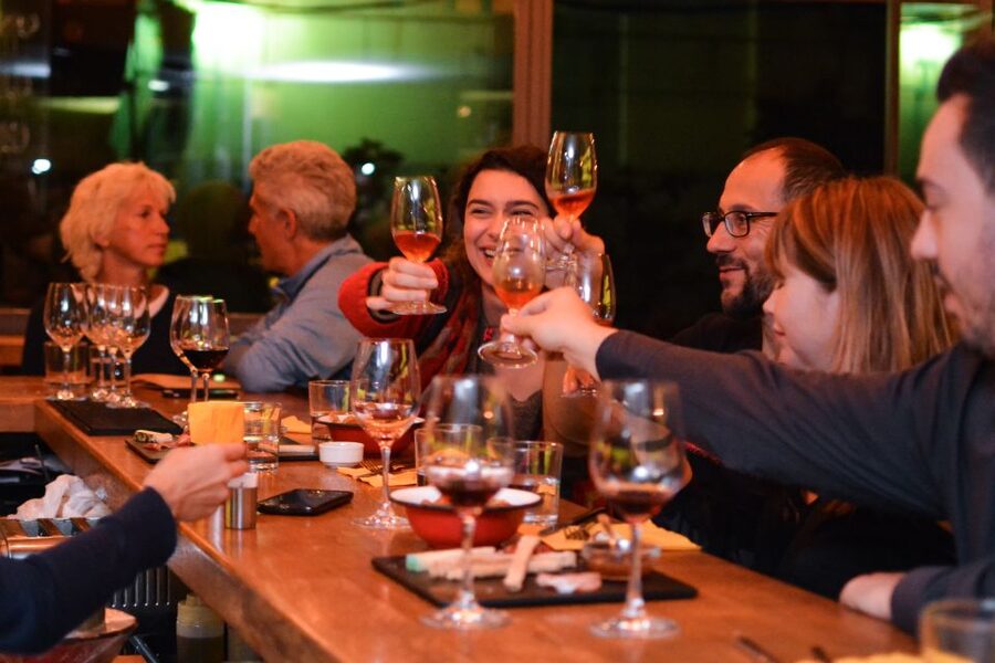 Athens: Premium Food and Wine Tasting Tour in the evening - Syntagma and Plaka Bites: Aperitif and Street-Food Stops