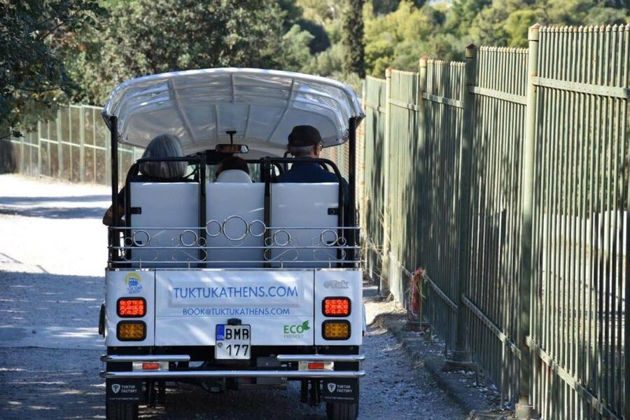 Athens: Private Evening Sightseeing Tour by Electric Tuk-Tuk - Electric Tuk-Tuk at Dusk, and Why It Works in Athens