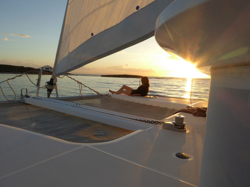Athens: Riviera Catamaran Cruise with Meal and Drinks - Sun, shade, and what to pack so you do not regret it