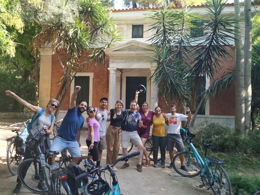 Athens: Sunset Bike Tour - Zappeion Hall and an island-postcard corner