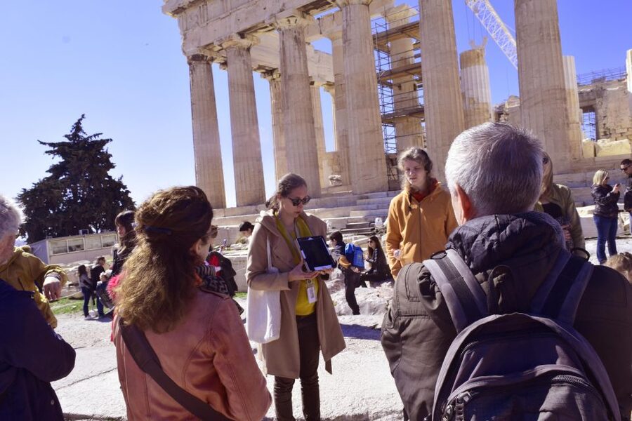Athens: The Acropolis Guided Walking Tour in Dutch - Temple of Athena Nike: a quick, focused highlight