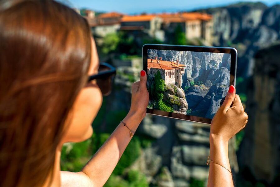 Athens to Meteora: Monasteries & Hidden Caves Bus Tour - Why Meteora Works on a One-Day Trip From Athens