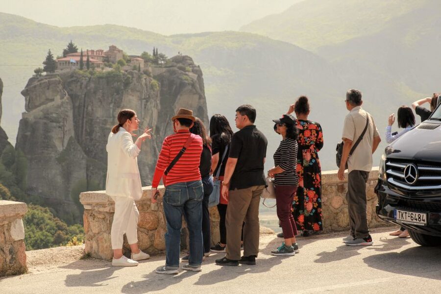 Athens to Meteora: Monasteries & Hidden Caves Bus Tour - Arrival Timing in Meteora Country and Your Photo Strategy