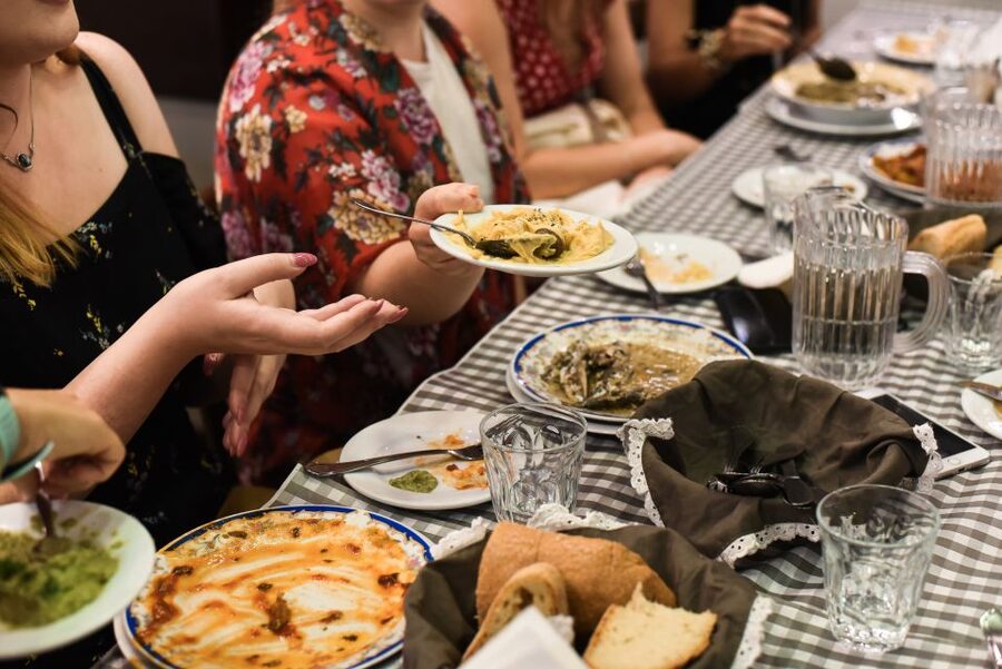 Athens: Ultimate Food Walking Tour with 15 Tastings - Syntagma Square start makes the whole day easier