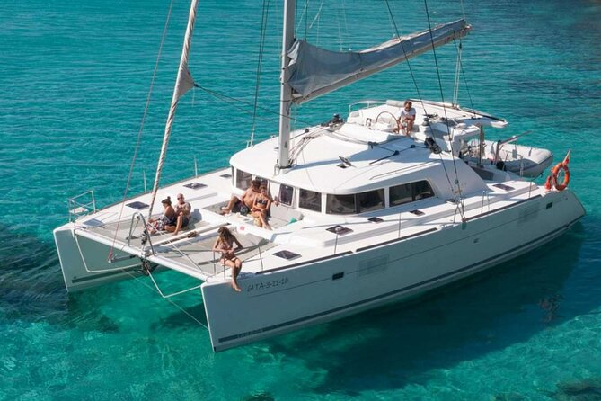 Best of Milos and Poliegos Catamaran snorkelling Cruise with BBQ - Milos and Poliegos by catamaran: the value of a full day at sea