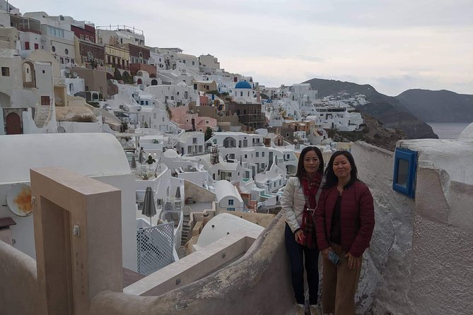 Best of Santorini Highlights Private 5 Hours Tour - Venetsanos Winery Time and How to Handle Tastings
