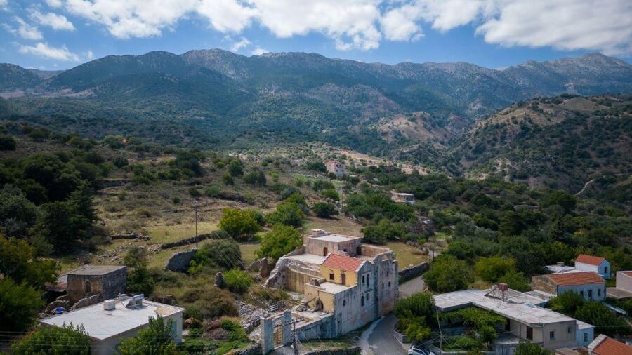 Chania: 7 Villages of Apokoronas Tour with Lunch - Bakery and tastings: the part you will feel in your clothes later
