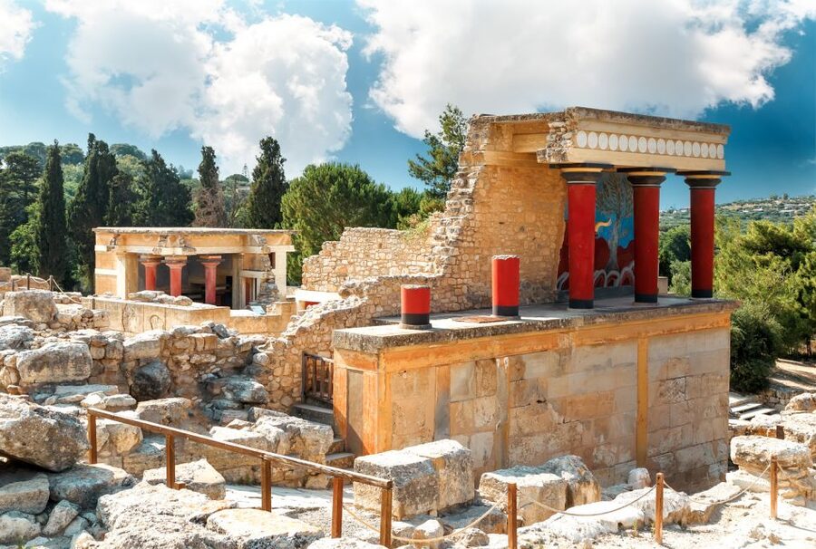 Chania/Rethymno: Knossos Palace & Heraklion City Tour - Heraklion Archaeological Museum, where the artifacts explain the myths