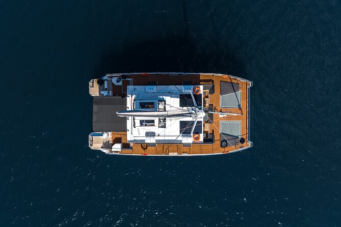 Comfort Max Catamaran Caldera Cruise with BBQ and Drinks - Ammoudi Bay start: why this departure feels right