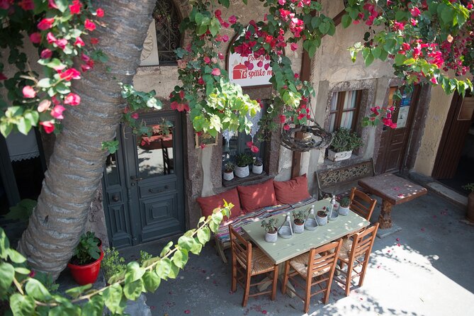 Cooking Class in Traditional cave house in Santorini! - Megalochori cave houses make this class feel like Santorini