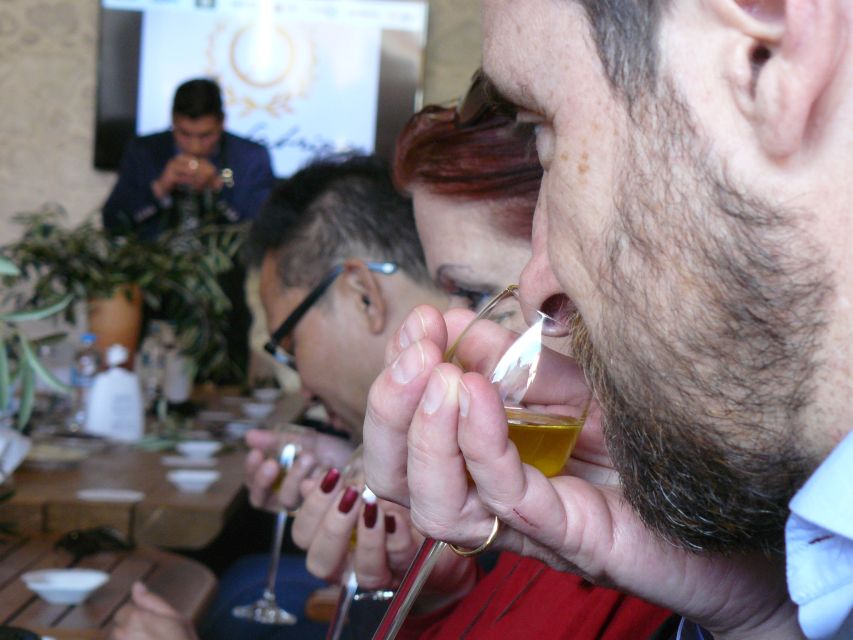 Corfu: Olive Oil Experience - The Governor's Olive Mill - The olive oil tasting seminar: learn what good tastes like