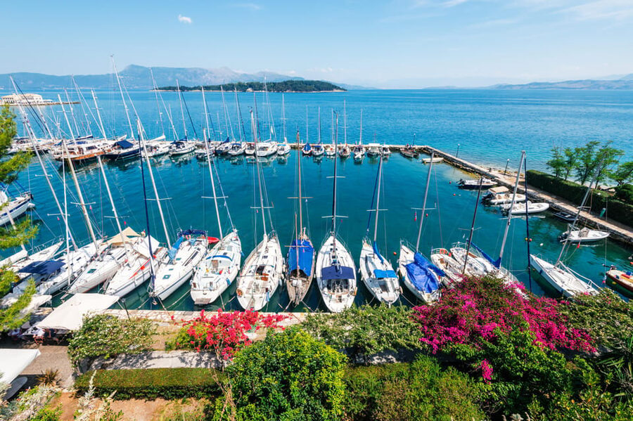 Corfu: Paleokastritsa Beach and Old Town Bus Shore Excursion - Corfu Town panoramic bus tour: a fast way to learn the map before you wander