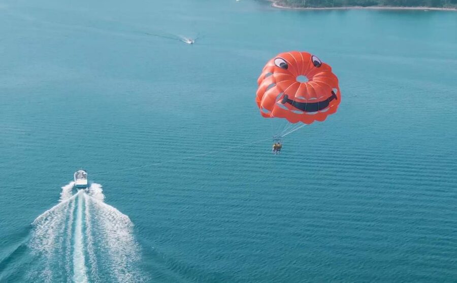 Corfu: Parasailing Adventure Near Corfu Town - Getting started at Dassia Ski Club: check-in, quick clarity