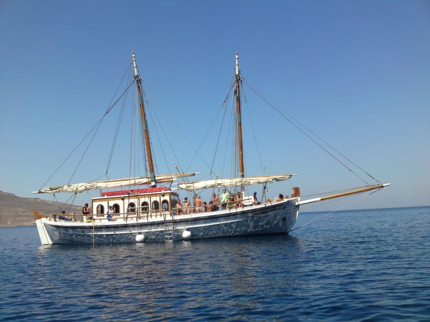Corfu Town: Full-Day Cruise with Lunch, Drinks & Swim Stops - From Corfu Town’s old port to the open water fast
