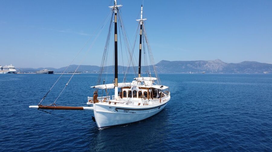 Corfu Town: Full-Day Cruise with Lunch, Drinks & Swim Stops - Lunch on board: souvlaki, tzatziki, and the drink rhythm